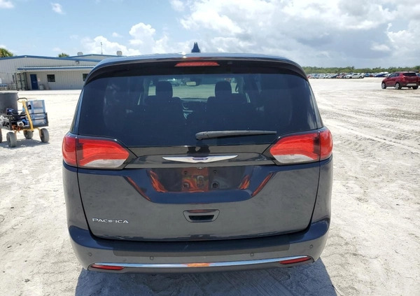 Chrysler Pacifica cena 49000 przebieg: 118993, rok produkcji 2019 z Olszyna małe 79